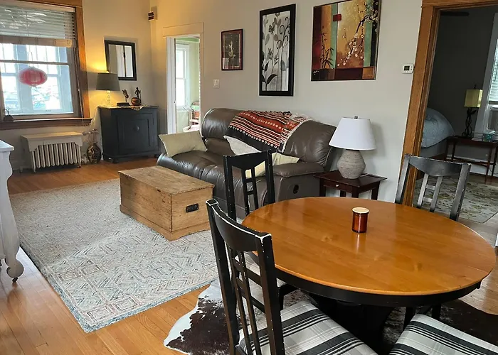 Appartamento Sunny 2 Bedroom West Of Chicago In Quaint Center *